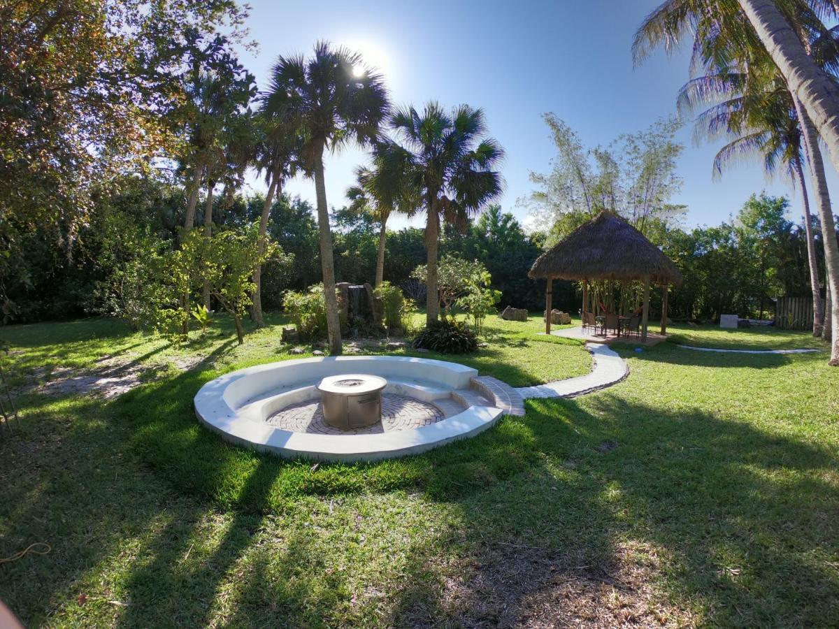 Jupiter Waterfalls - Newly Updated - Tiki Hut, Fire Pit, Kitchen, Pool Heater And More Exterior photo