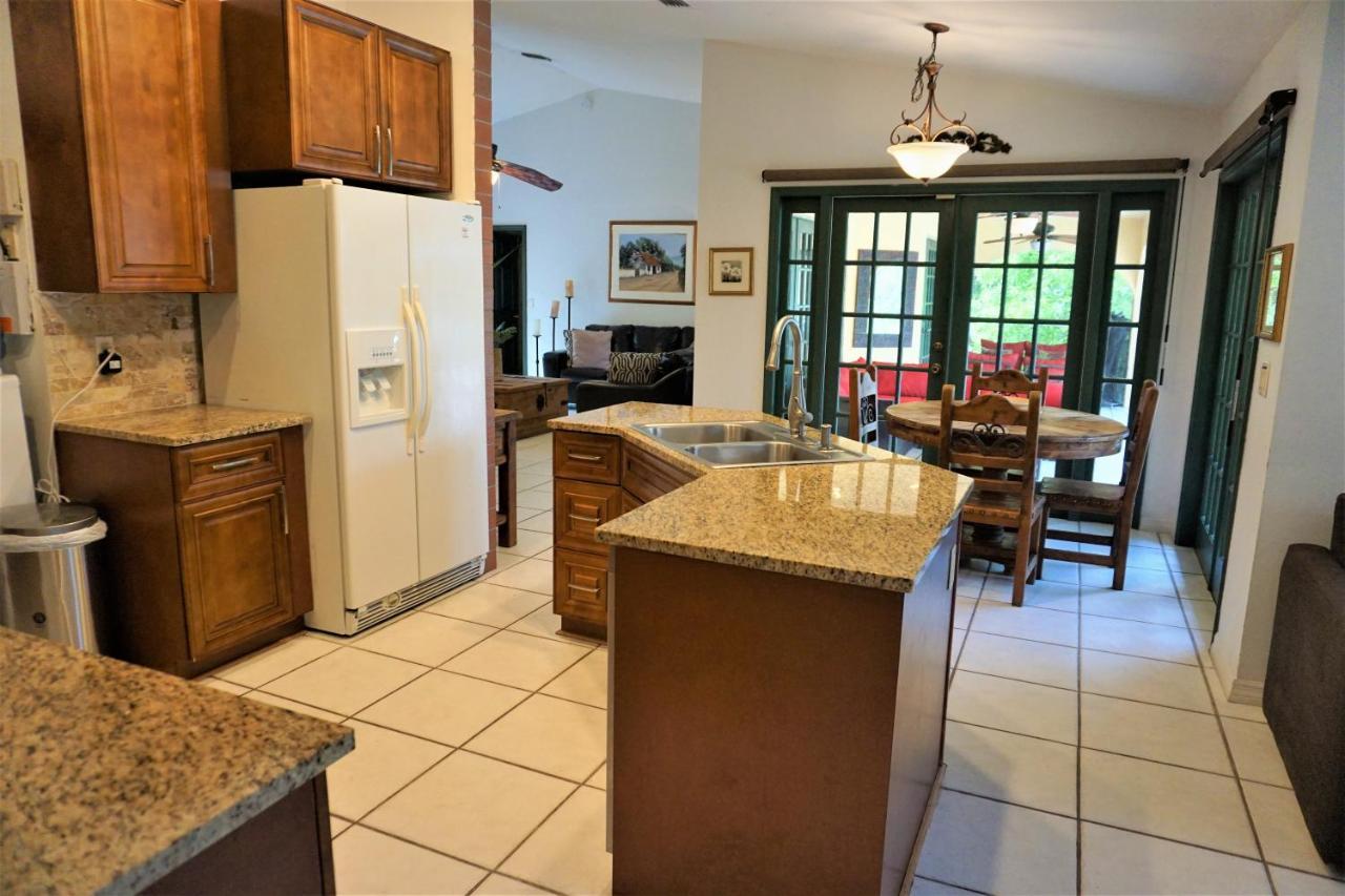 Jupiter Waterfalls - Newly Updated - Tiki Hut, Fire Pit, Kitchen, Pool Heater And More Exterior photo