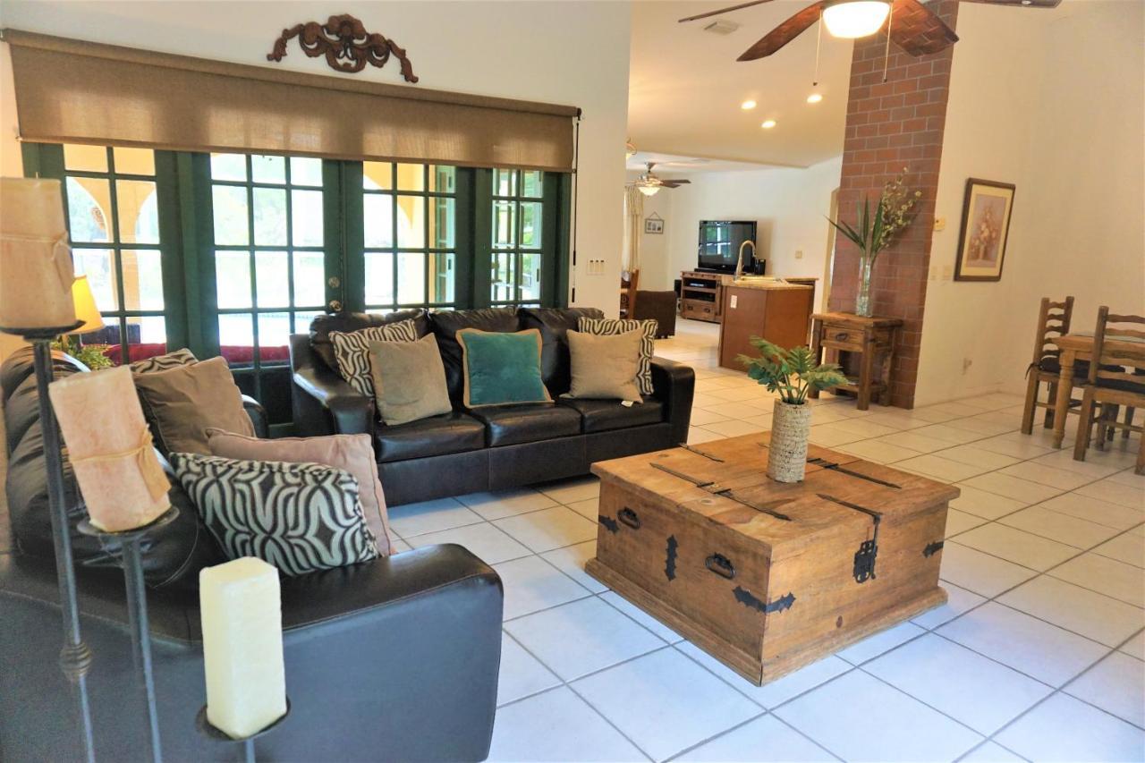 Jupiter Waterfalls - Newly Updated - Tiki Hut, Fire Pit, Kitchen, Pool Heater And More Exterior photo